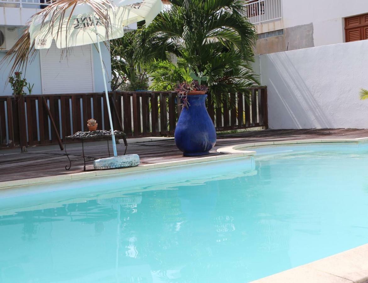 Bed & Breakfast - 6 Suites - Piscine Et Plage Pointe Faula Le Vauclin Exterior foto